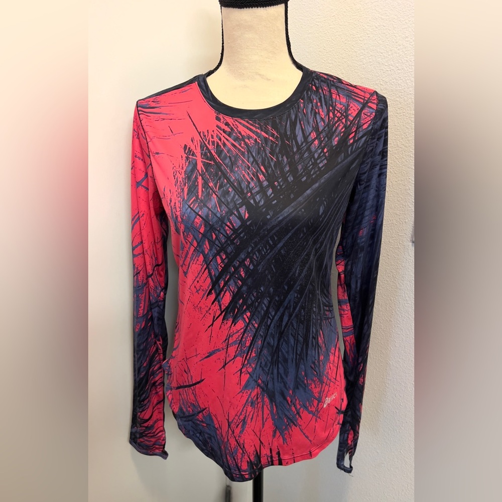 With without tag ASICS women long sleeves fitness top size M